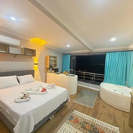 Old Town Hotel apartamentowy Fethiye